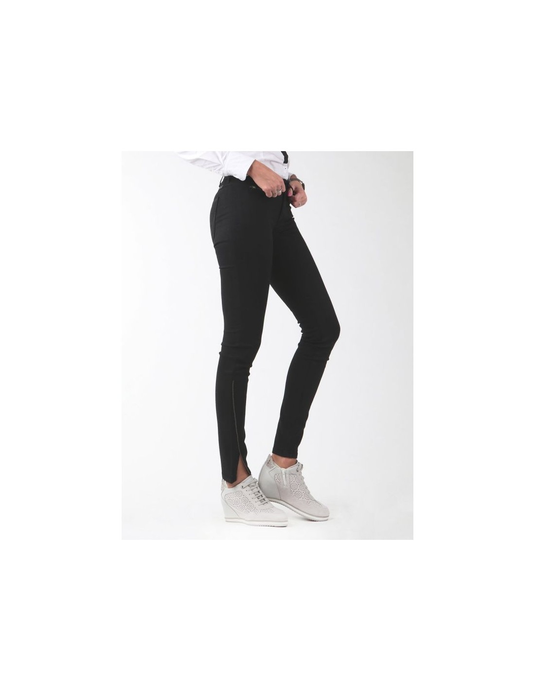 368056-thickbox_default-wrangler-corynn-perfect-w25fck81h-black