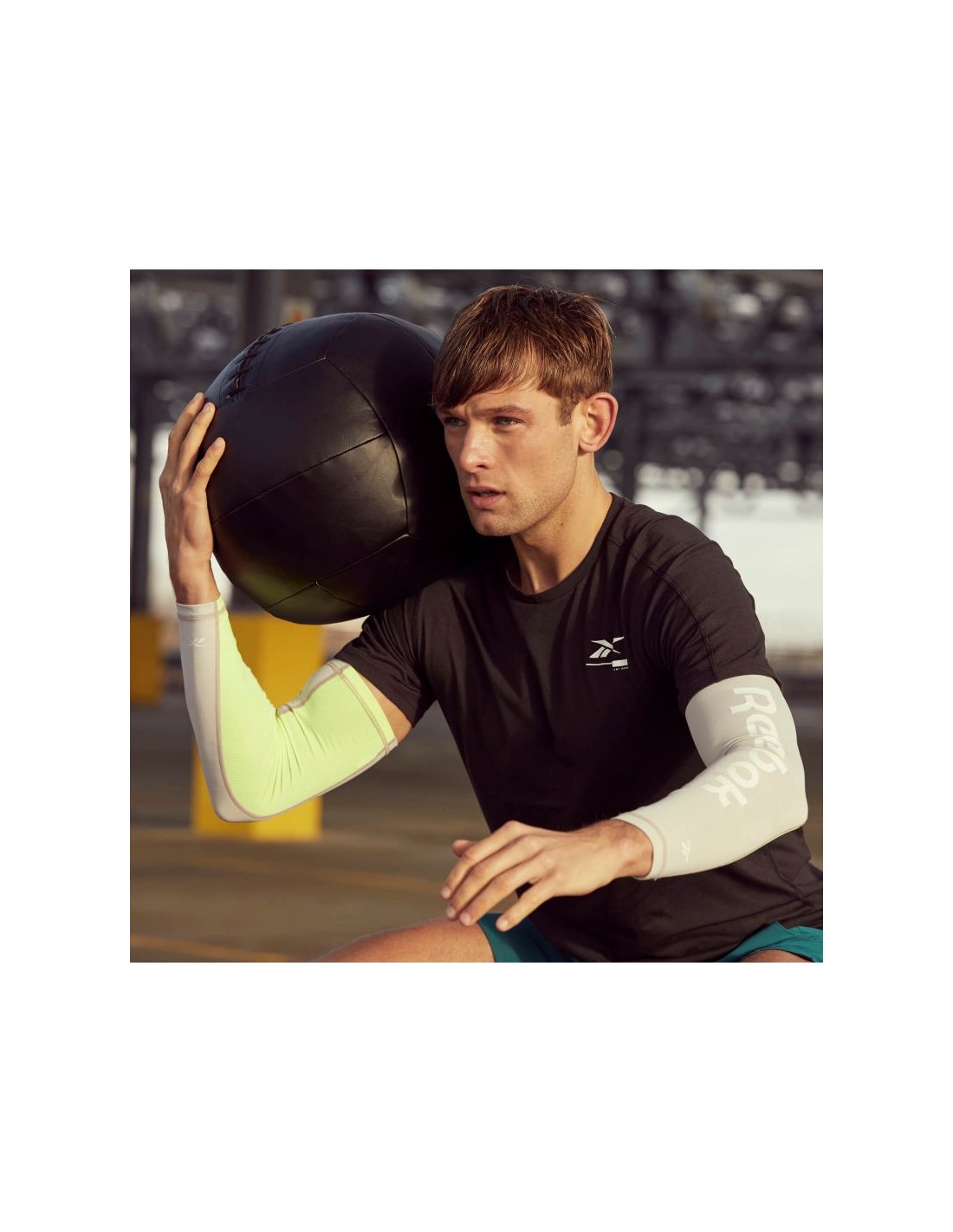 497837-thickbox_default-reebok-μανίκι-συμπίεσης-βραχίονα-σε-πράσινο-χρώμα-rasl-13024gr