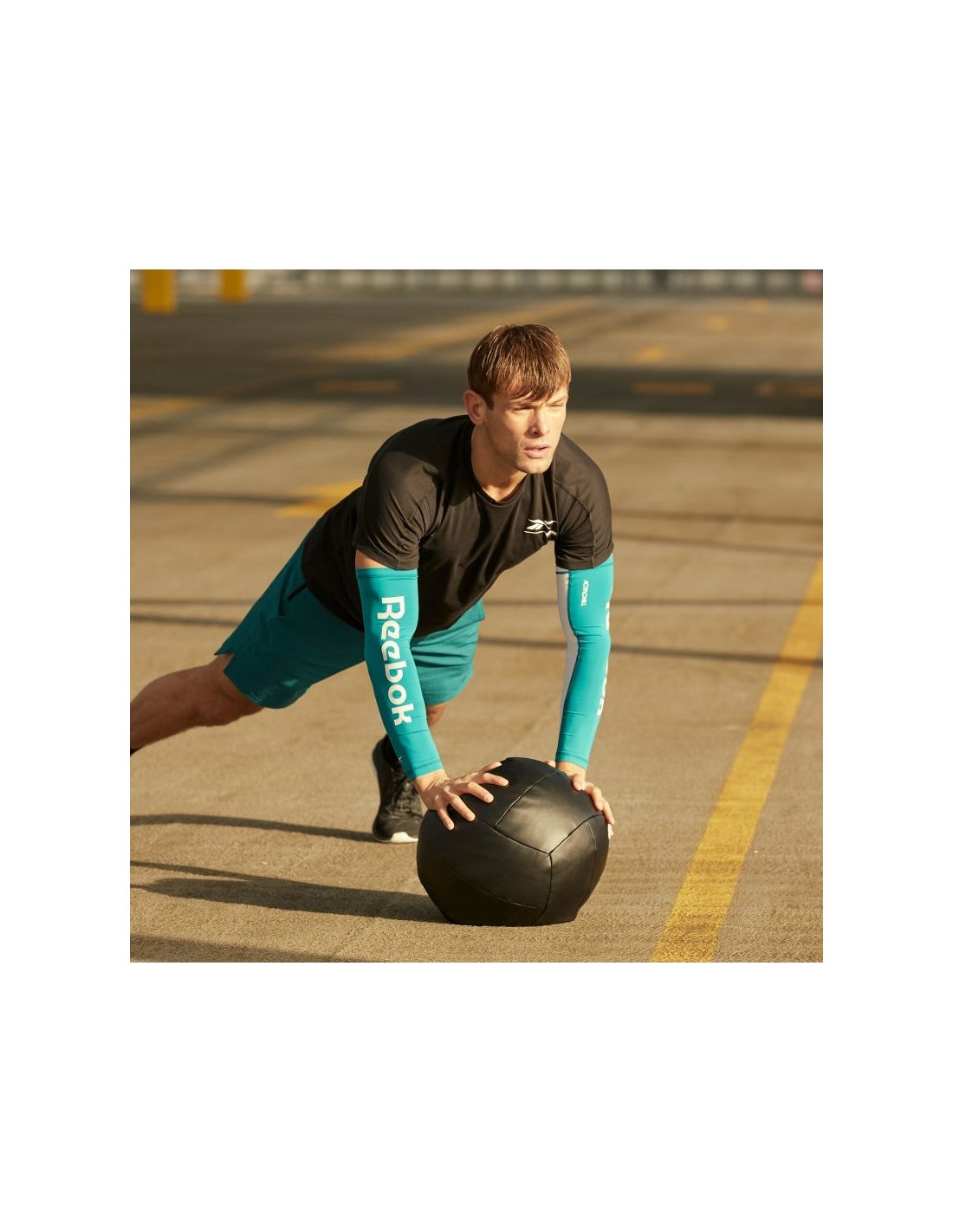 497859-thickbox_default-reebok-μανίκι-συμπίεσης-βραχίονα-σε-μπλε-χρώμα-rasl-13025gn