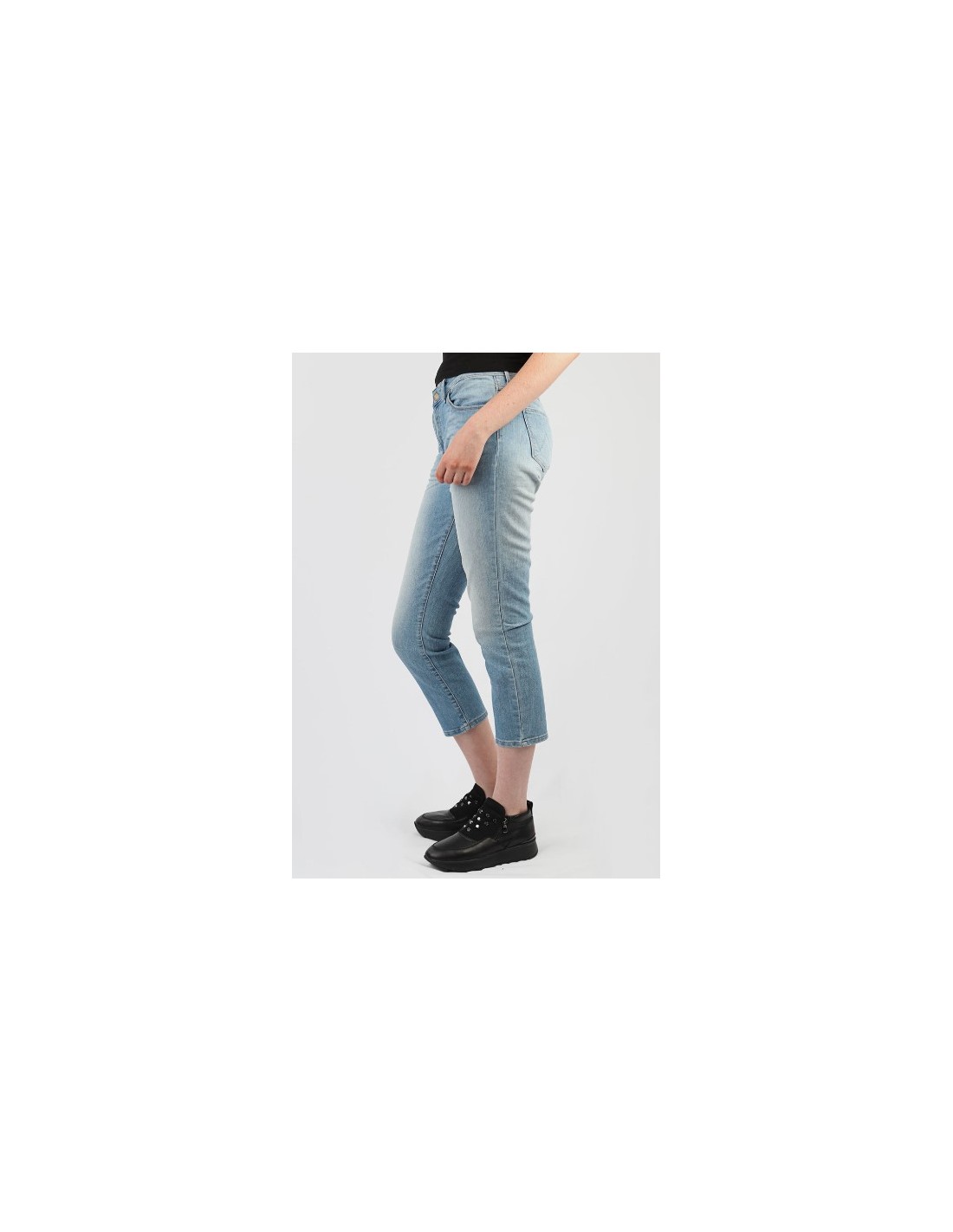 518151-thickbox_default-wrangler-drew-γυναικείο-jean-παντελόνι-σε-ίσια-γραμμή-w26yzs64j