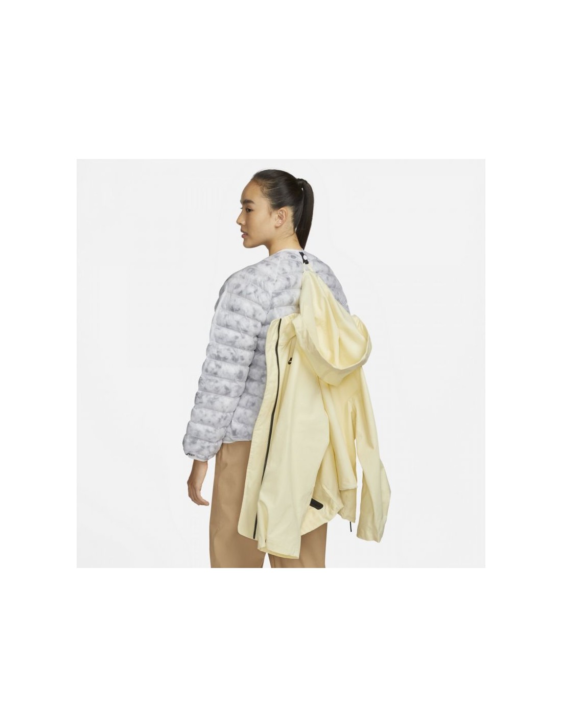 599371-thickbox_default-nike-thermafit-tech-pack-w-γυναικείο-αθλητικό-μπουφάν-κίτρινο-dd4660-715