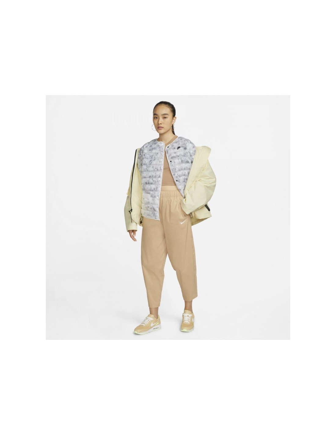 599372-thickbox_default-nike-thermafit-tech-pack-w-γυναικείο-αθλητικό-μπουφάν-κίτρινο-dd4660-715