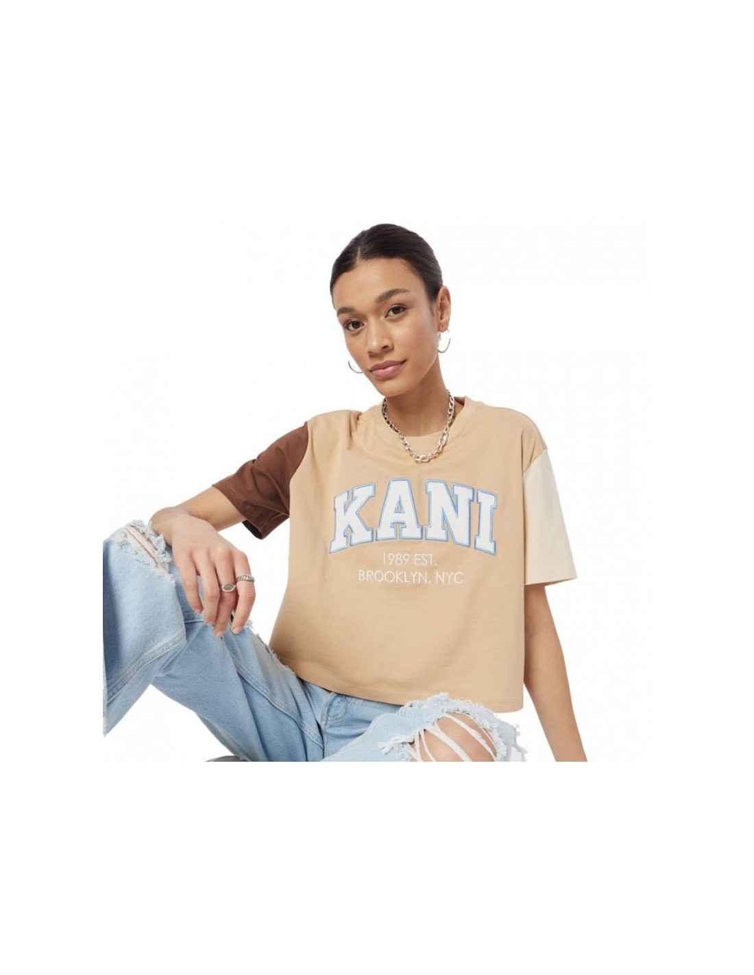 613354-thickbox_default-karl-kani-serif-γυναικείο-crop-t-shirt-6130858
