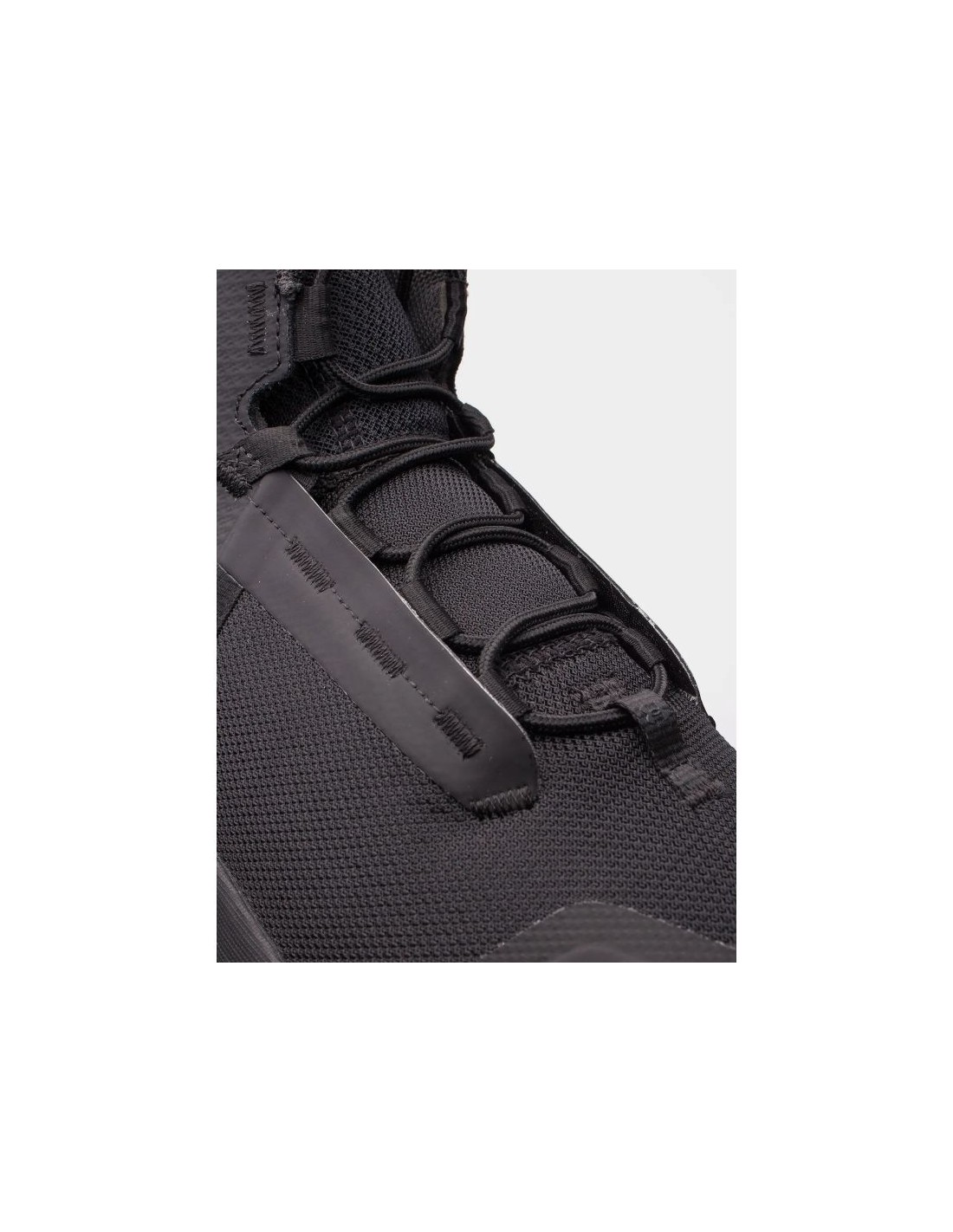 666628-thickbox_default-under-armour-valsetz-mid-m-shoes-3027382-001
