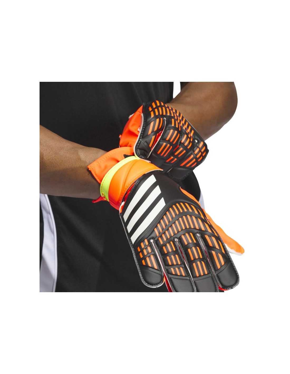 669760-thickbox_default-adidas-predator-training-m-iq4027-goalkeeper-gloves