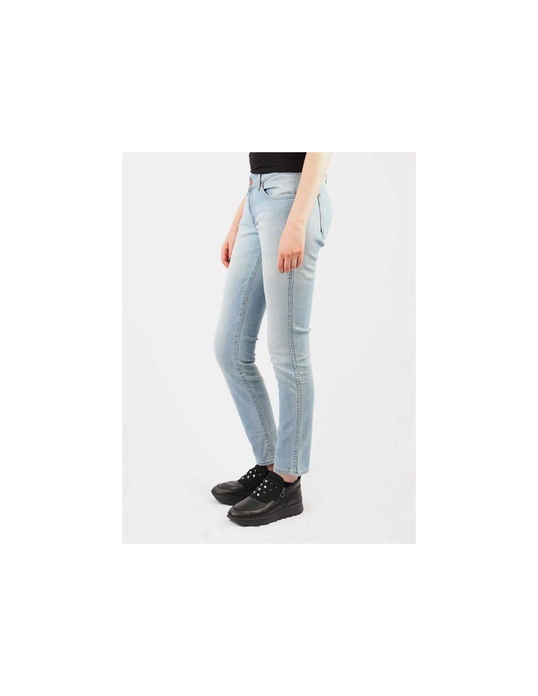 681493-thickbox_default-wrangler-hailey-sunfaded-pants-used-w-w22ta322g
