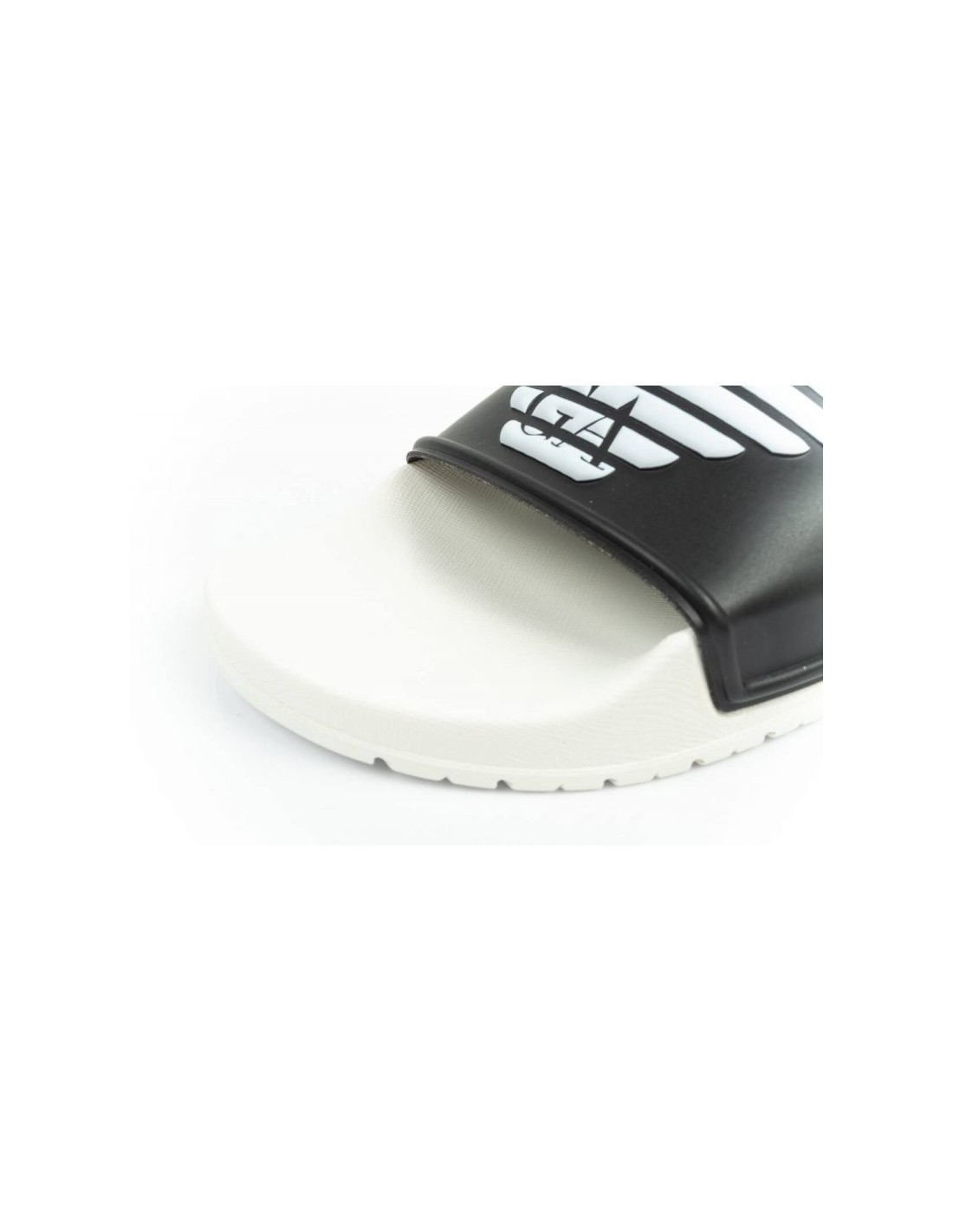700236-thickbox_default-emporio-armani-m-xvps04d-850-flip-flops