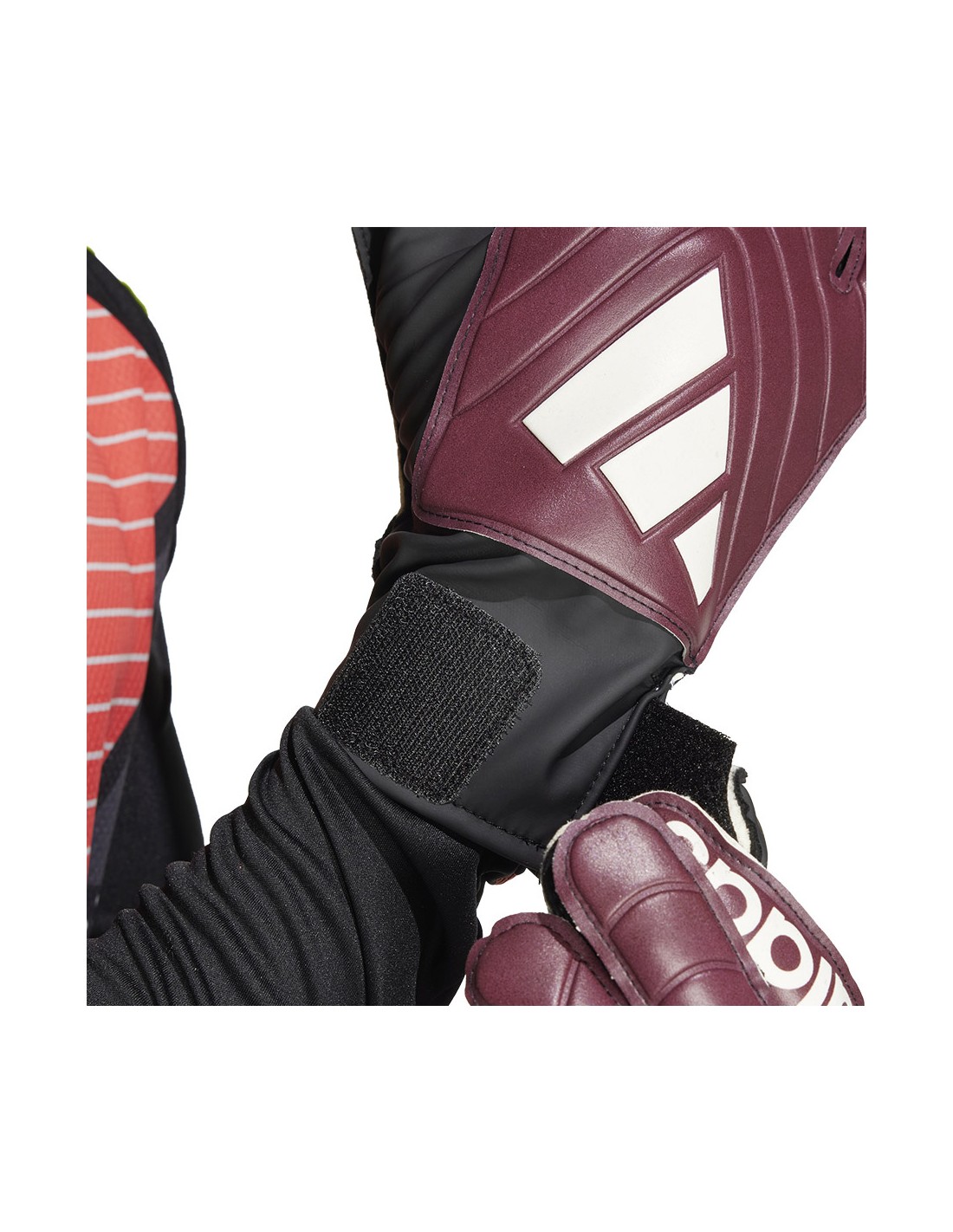 712171-thickbox_default-adidas-copa-club-m-iq4017-goalkeeper-gloves