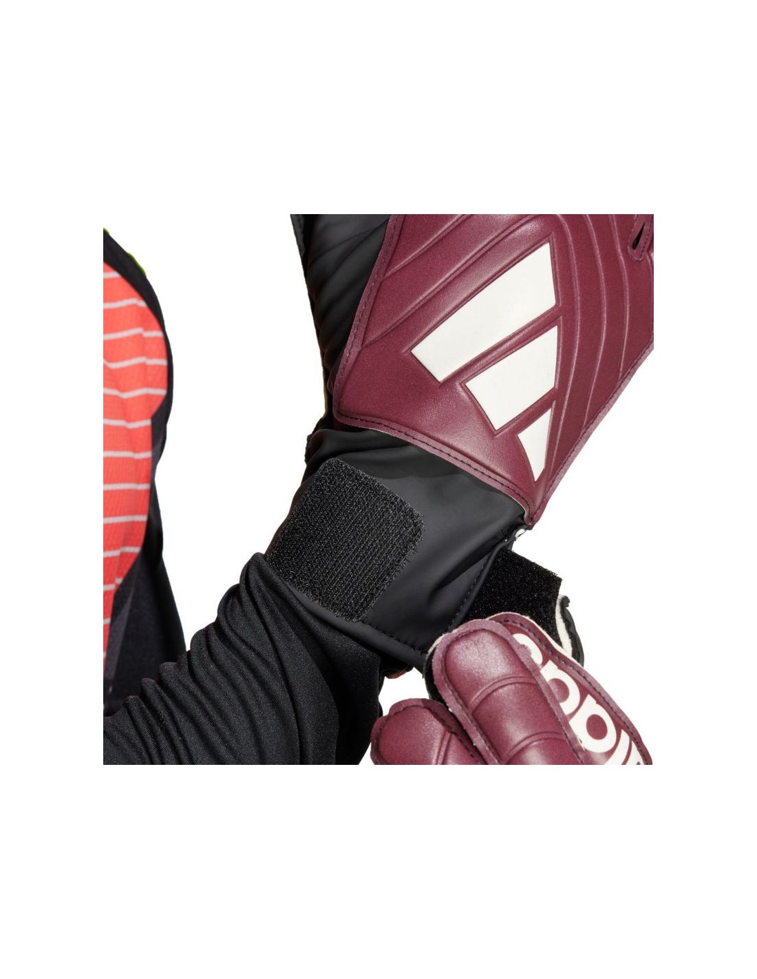 712172-thickbox_default-adidas-copa-club-m-iq4017-goalkeeper-gloves