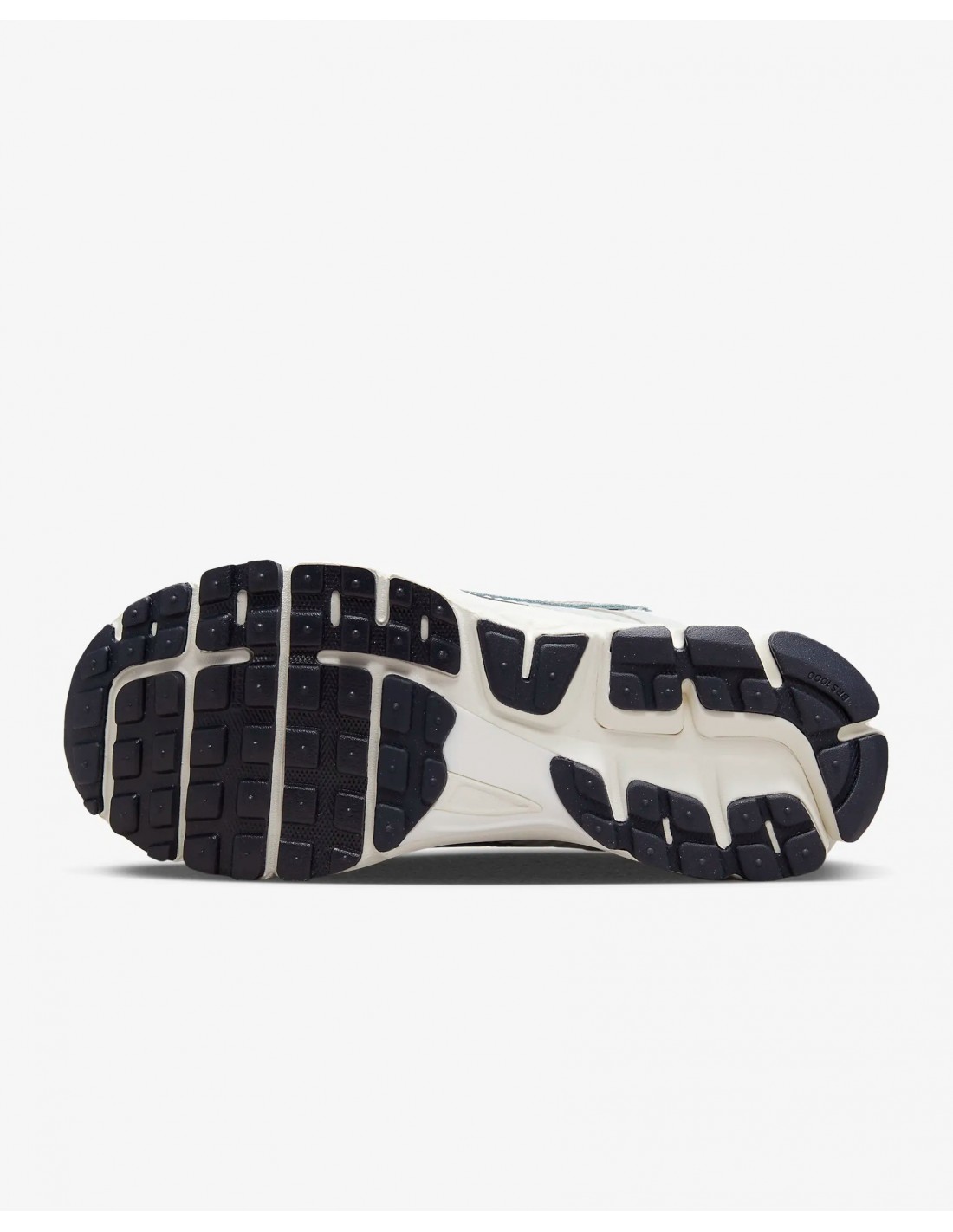 714529-thickbox_default-nike-air-zoom-vomero-5-pure-platinum-summit-white-womens-fd9919-001-mbs