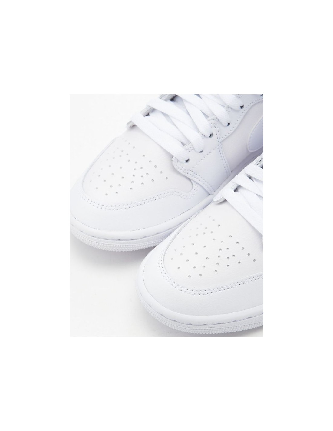 723326-thickbox_default-air-jordan-mid-triple-white-2022-womens-dv0991-111-mbs