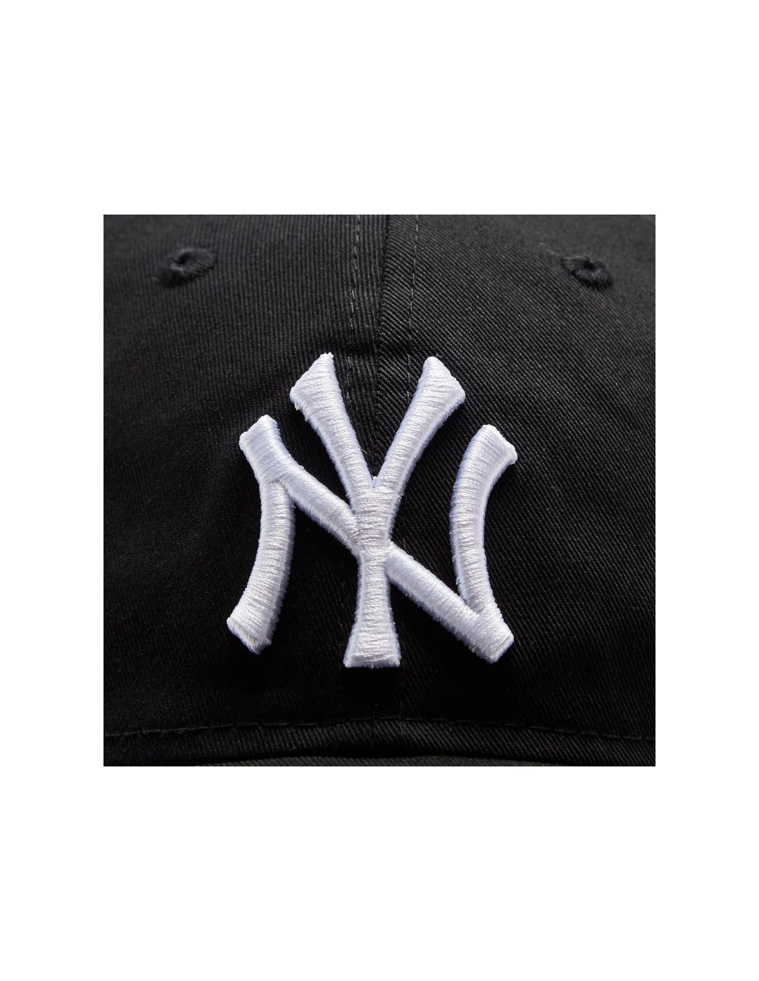 739777-thickbox_default-new-era-9twenty-league-essentials-new-york-yankees-cap-60348852