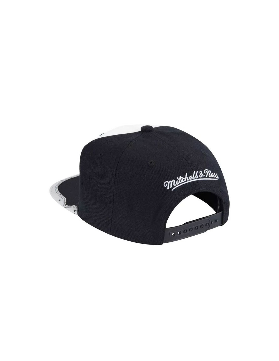 787928-thickbox_default-mitchell-ness-chicago-bulls-nba-day-one-snapback-bulls-cap-6hssmm19226-cbuwhbk