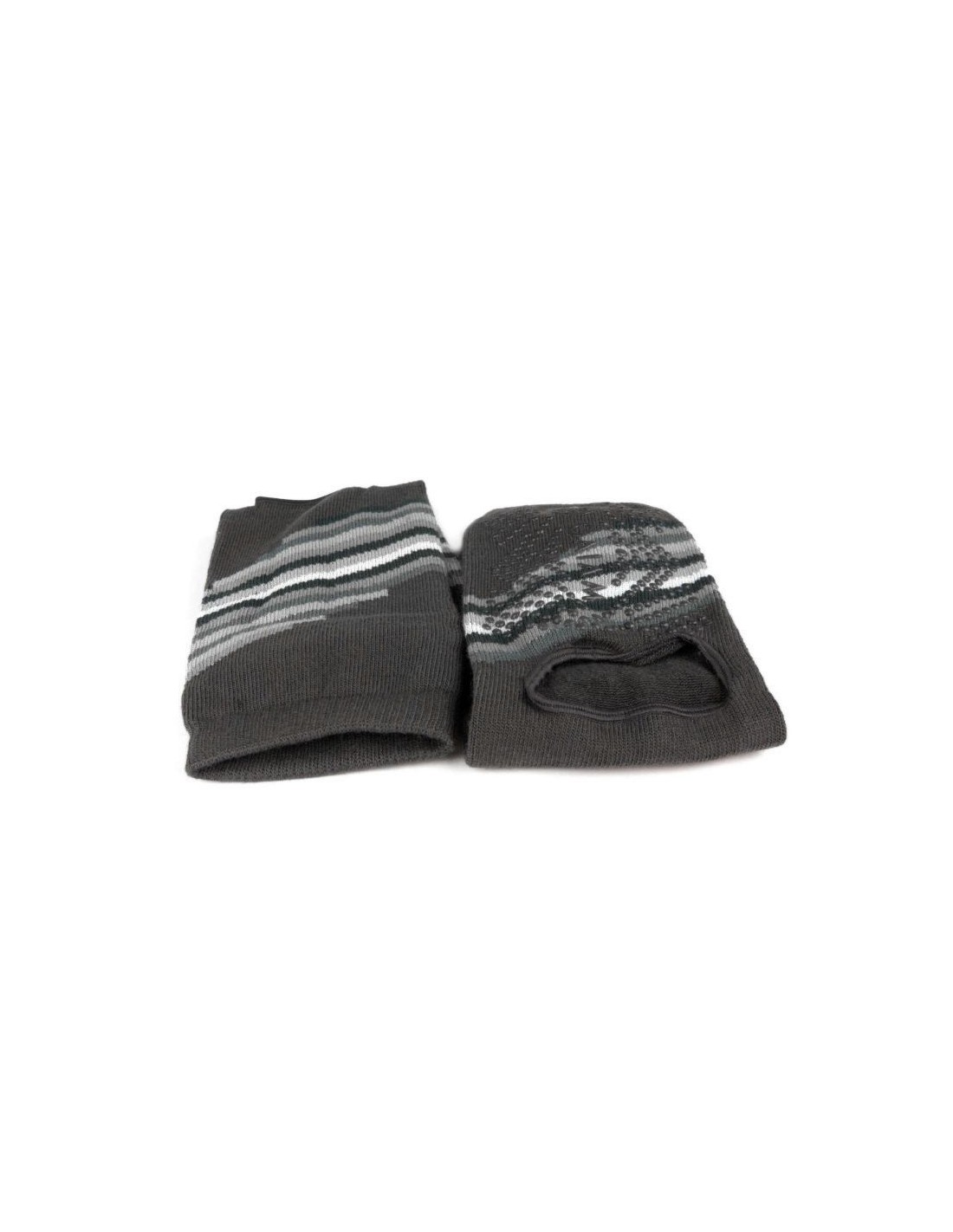 788520-thickbox_default-gaiam-63497-anti-slip-socks