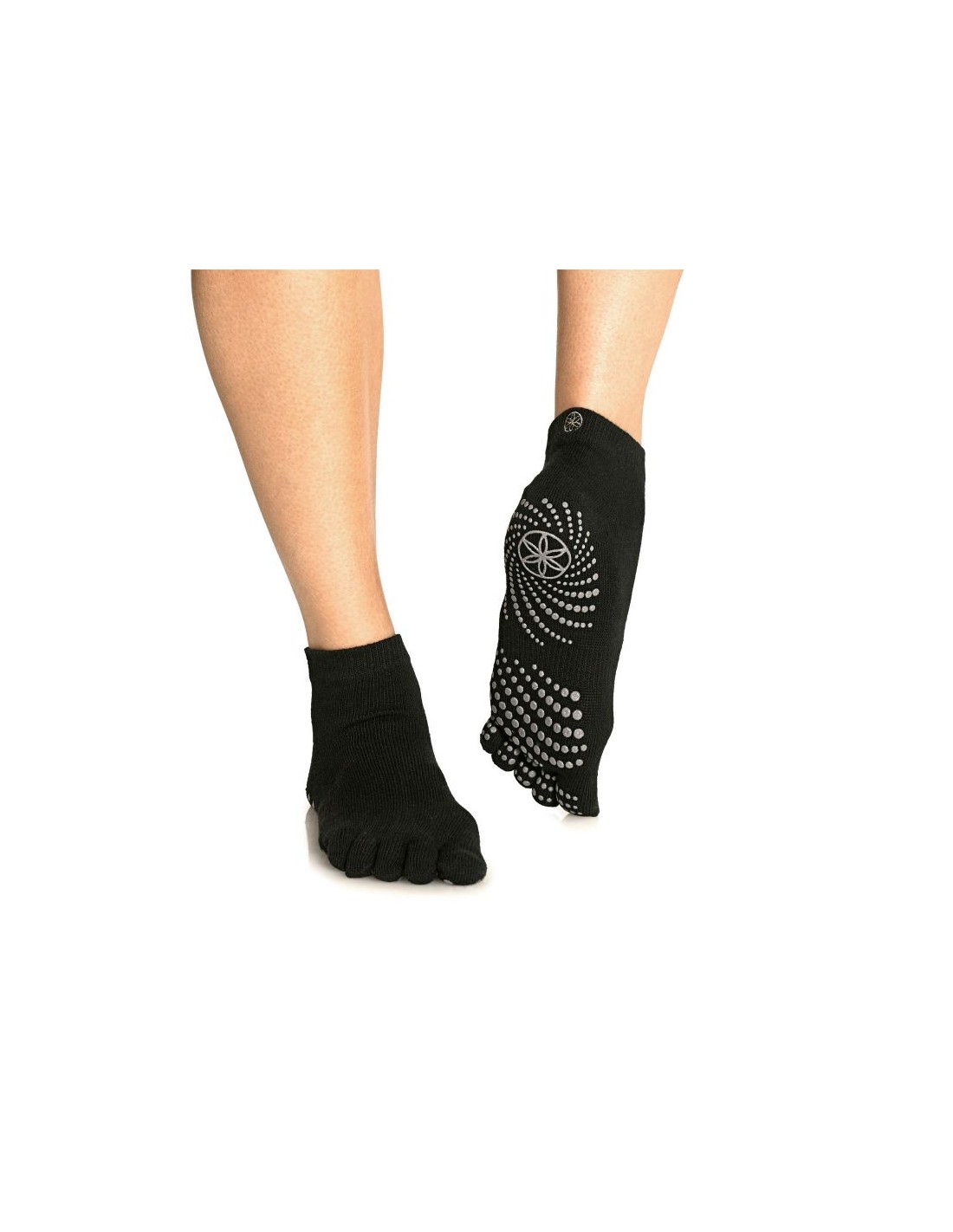 788706-thickbox_default-gaiam-black-anti-slip-socks-s-m-52223
