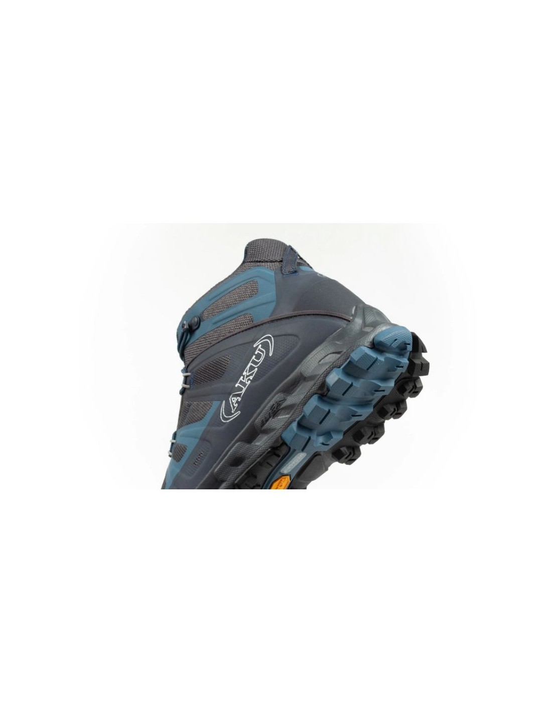794843-thickbox_default-aku-selvatica-mid-gore-tex-m-672-593-shoes