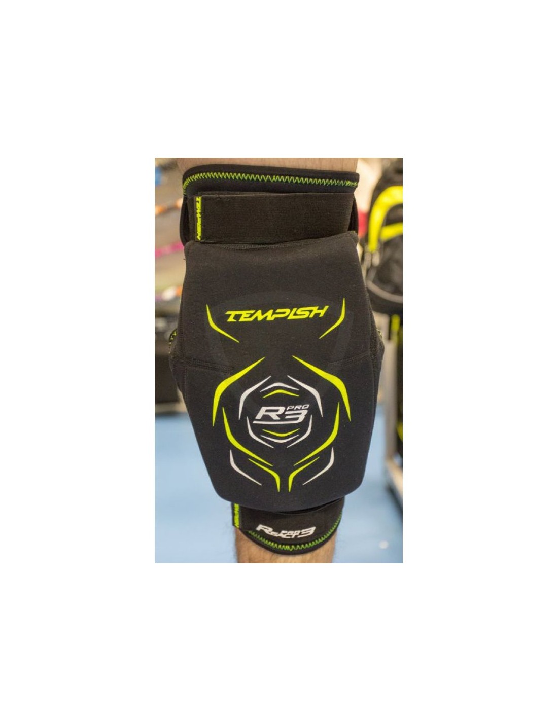 796755-thickbox_default-tempish-react-pro-r3-floorball-kneepads-1350000510