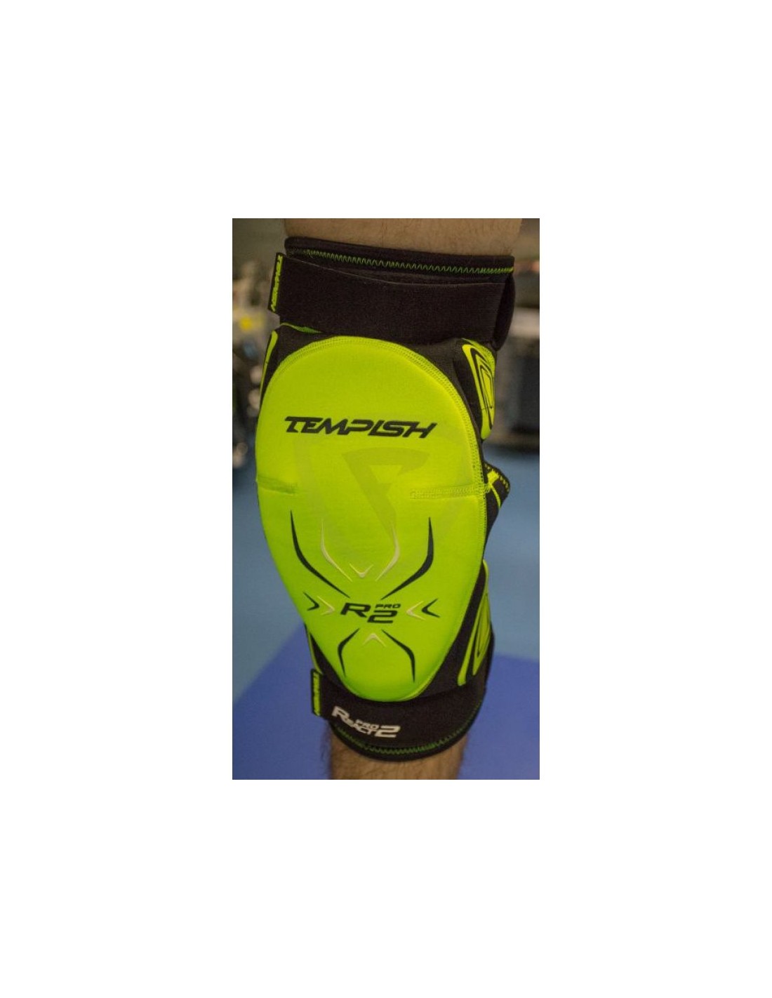 796762-thickbox_default-tempish-react-pro-r2-floorball-kneepads-1350000509