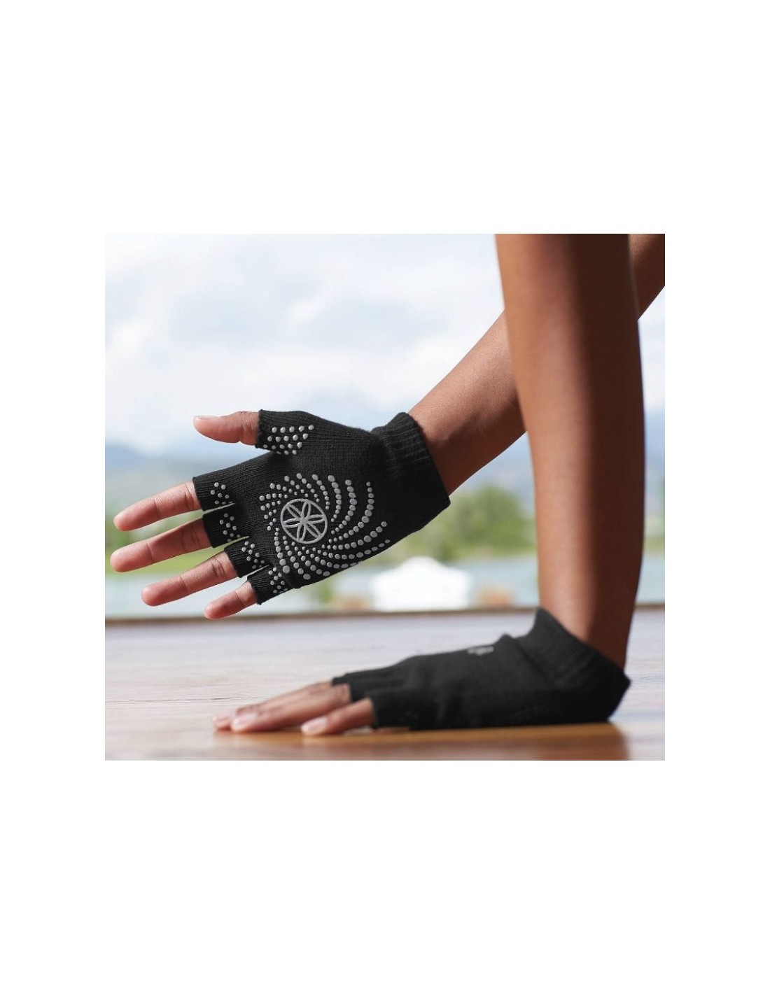 797112-thickbox_default-gaiam-fingerless-anti-slip-gloves-54029