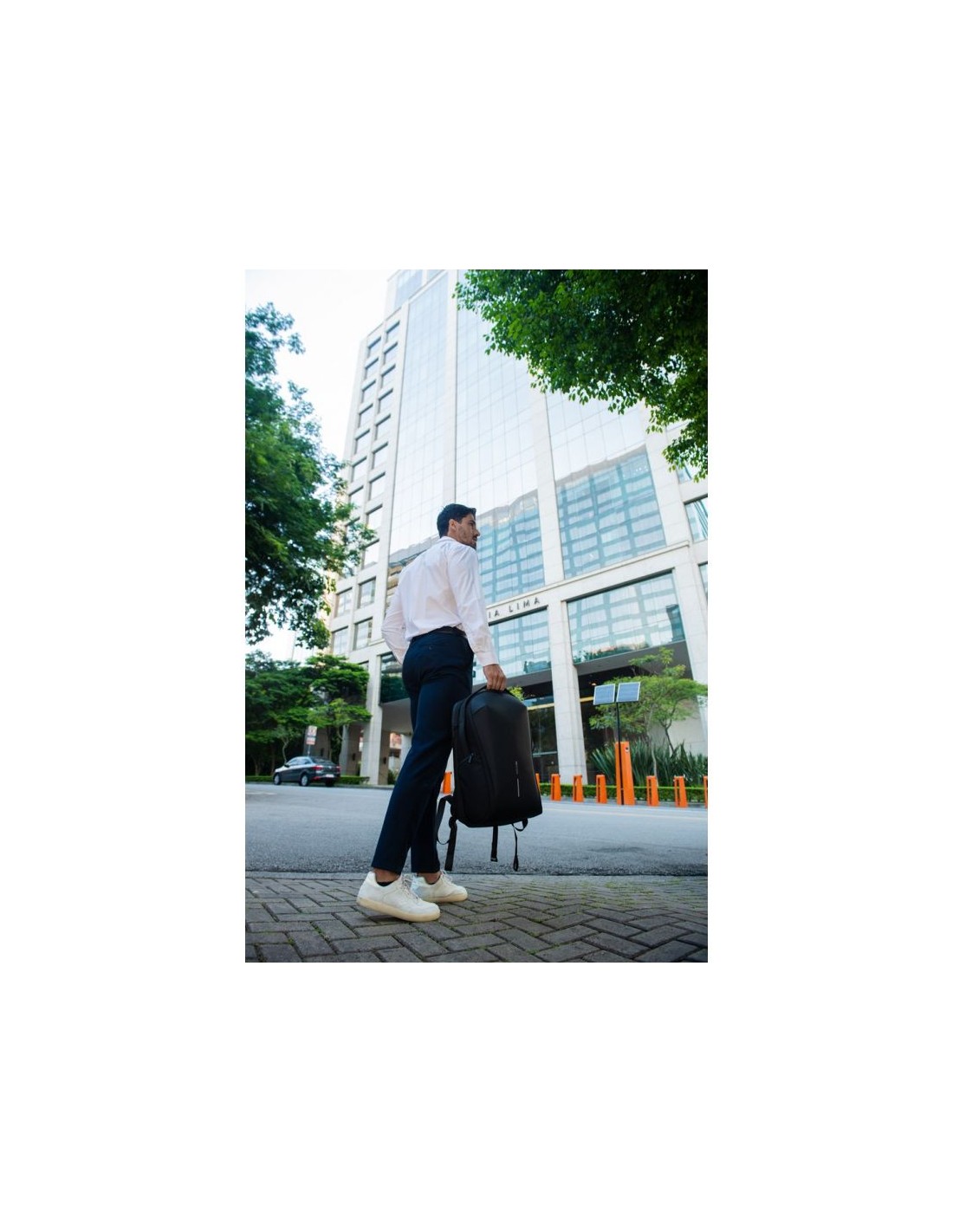 808415-thickbox_default-xd-design-backpack-bizz-backpack-black-p-n-p705931