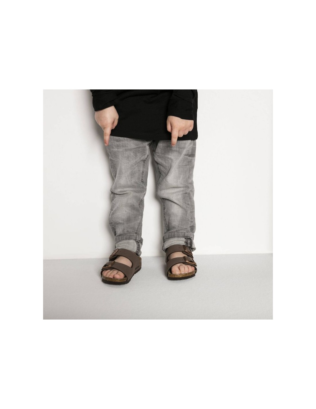809709-thickbox_default-birkenstock-arizona-kids-birko-flor-nubuk-mocha-narrow-flip-flops-for-kids-0552893