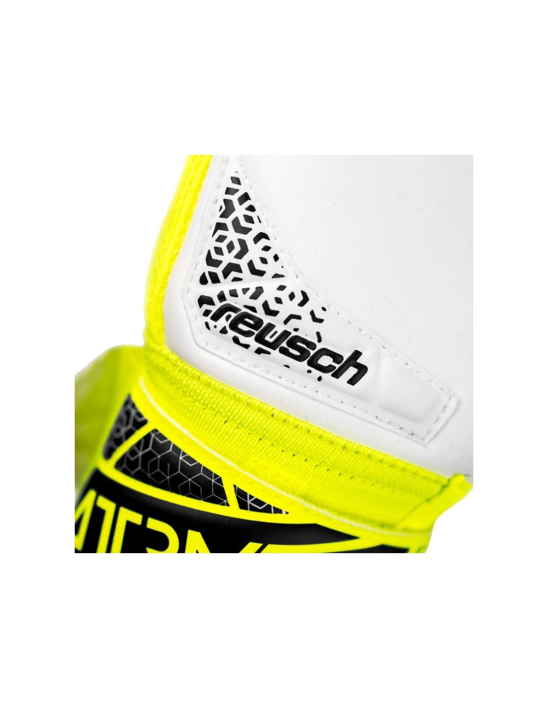 811029-thickbox_default-goalkeeper-gloves-reusch-attrakt-grip-jr-5572815-2014