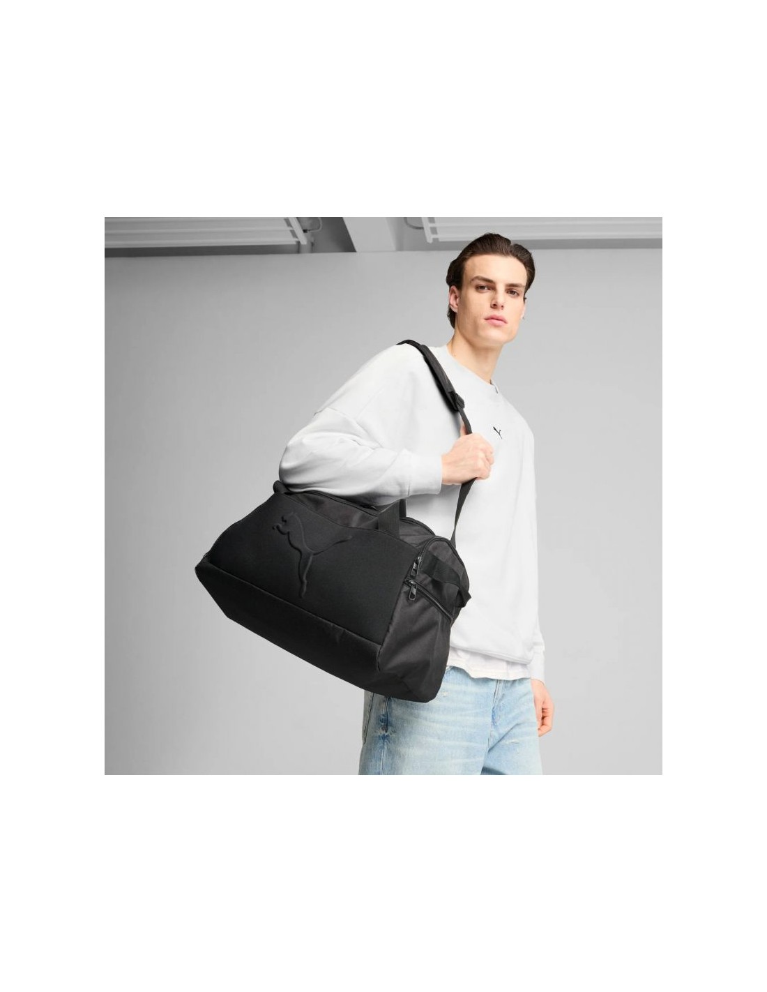 825659-thickbox_default-puma-buzz-small-bag-91158-01