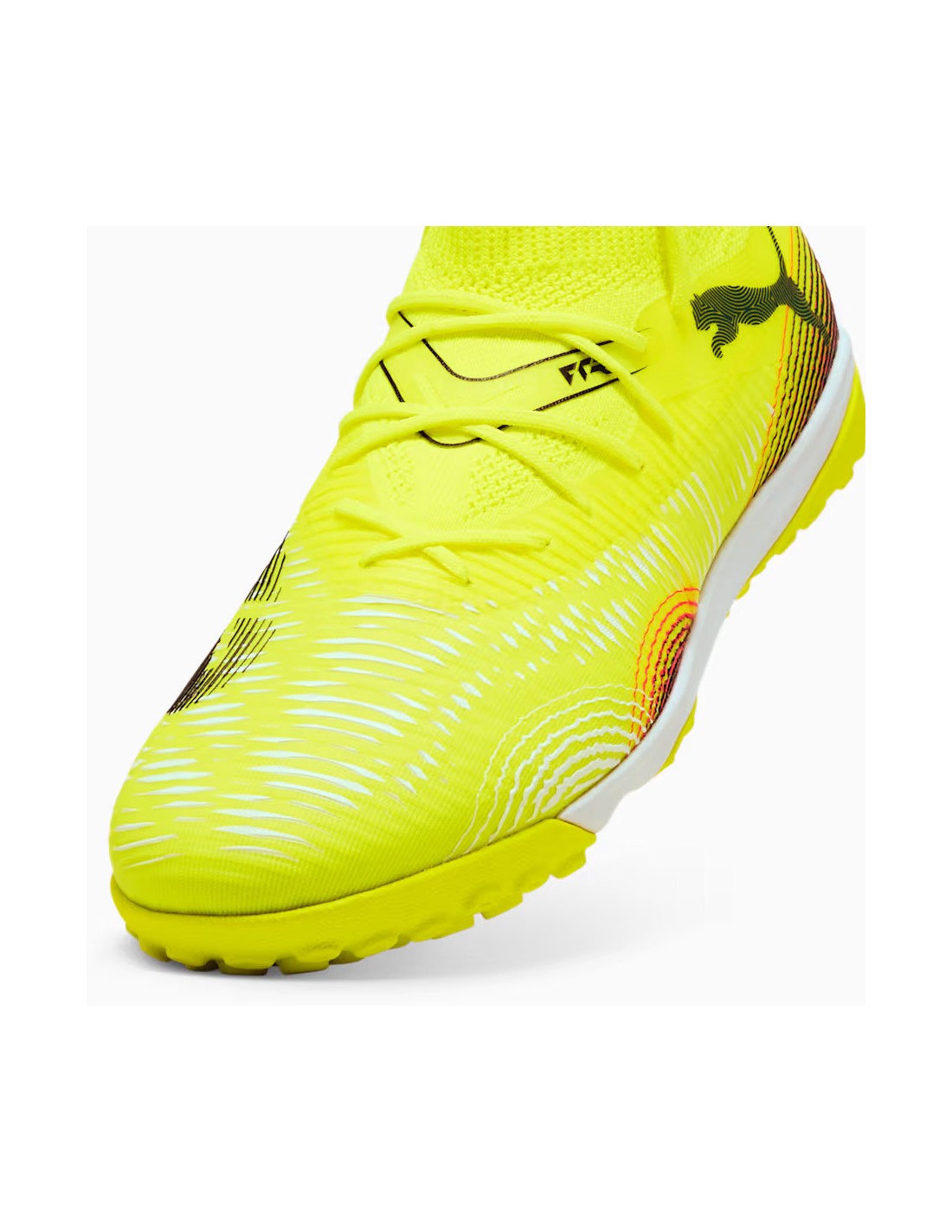 830154-thickbox_default-puma-future-8-match-tt-m-108370-03-football-boots