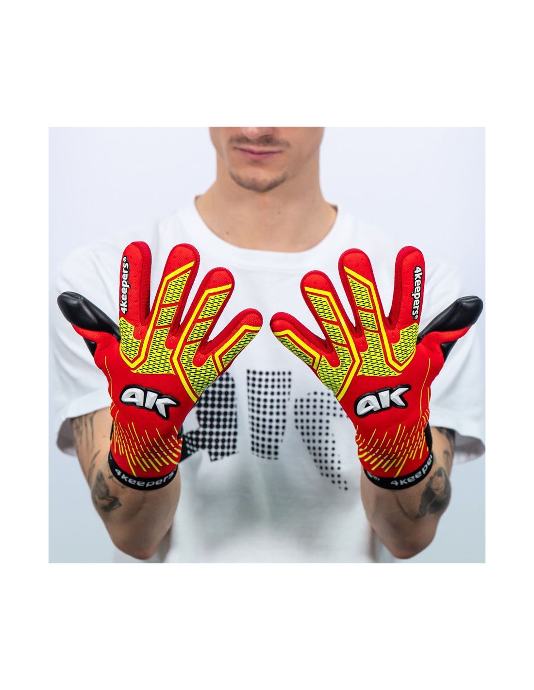 830270-thickbox_default-goalkeeper-gloves-4keepers-neo-elegant-neo-lava-nc-jr-s982843