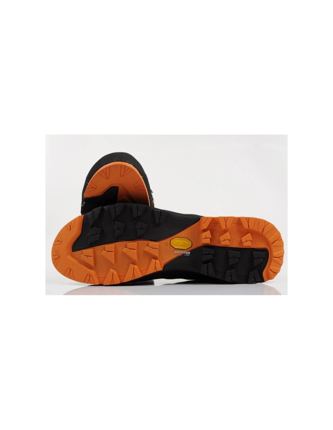 831989-thickbox_default-aku-rock-gore-tex-m-718108-shoes