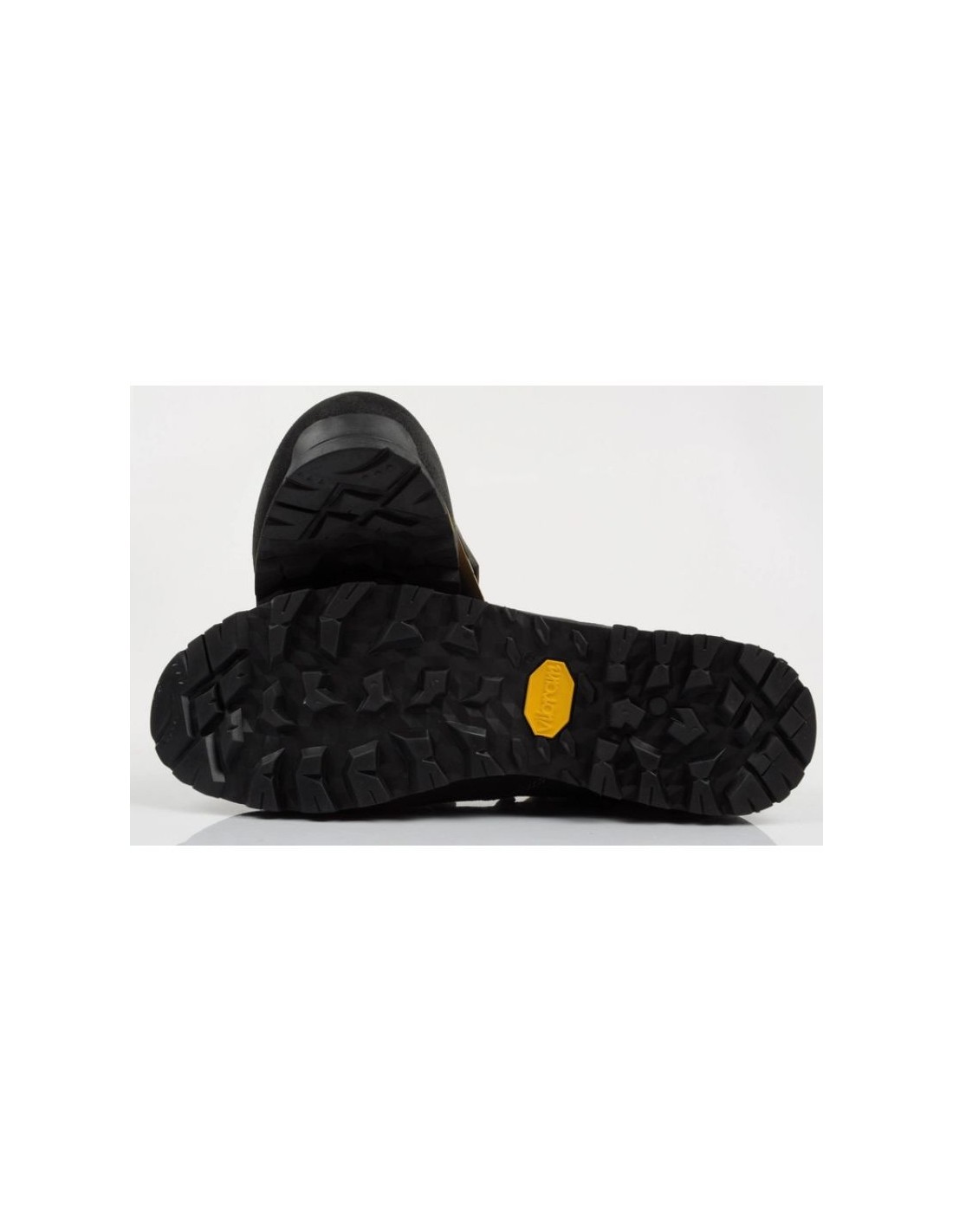 832083-thickbox_default-aku-trekker-lite-iii-gore-tex-m-977491-shoes