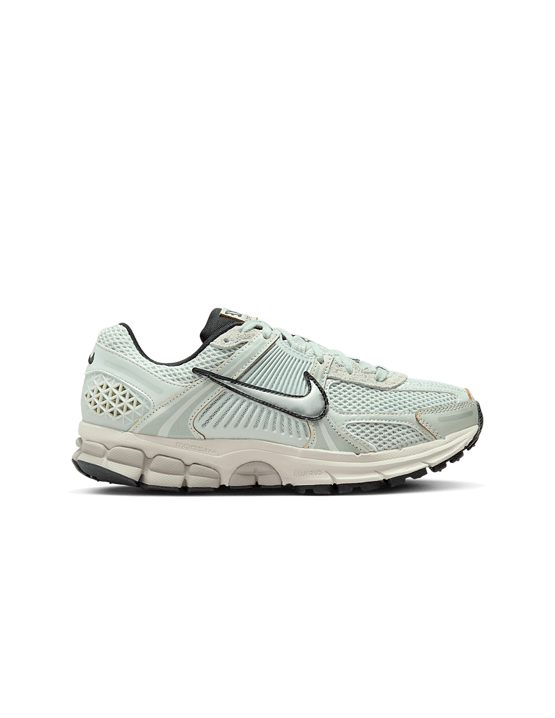 836175-thickbox_default-nike-zoom-vomero-5-light-silver-chrome-womens-fn6742-001-mbs