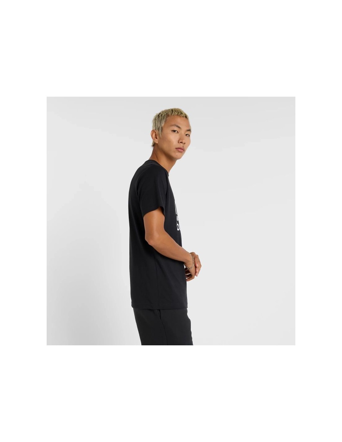836813-thickbox_default-new-balance-sport-graphic-t-shirt-m-mt51940bk