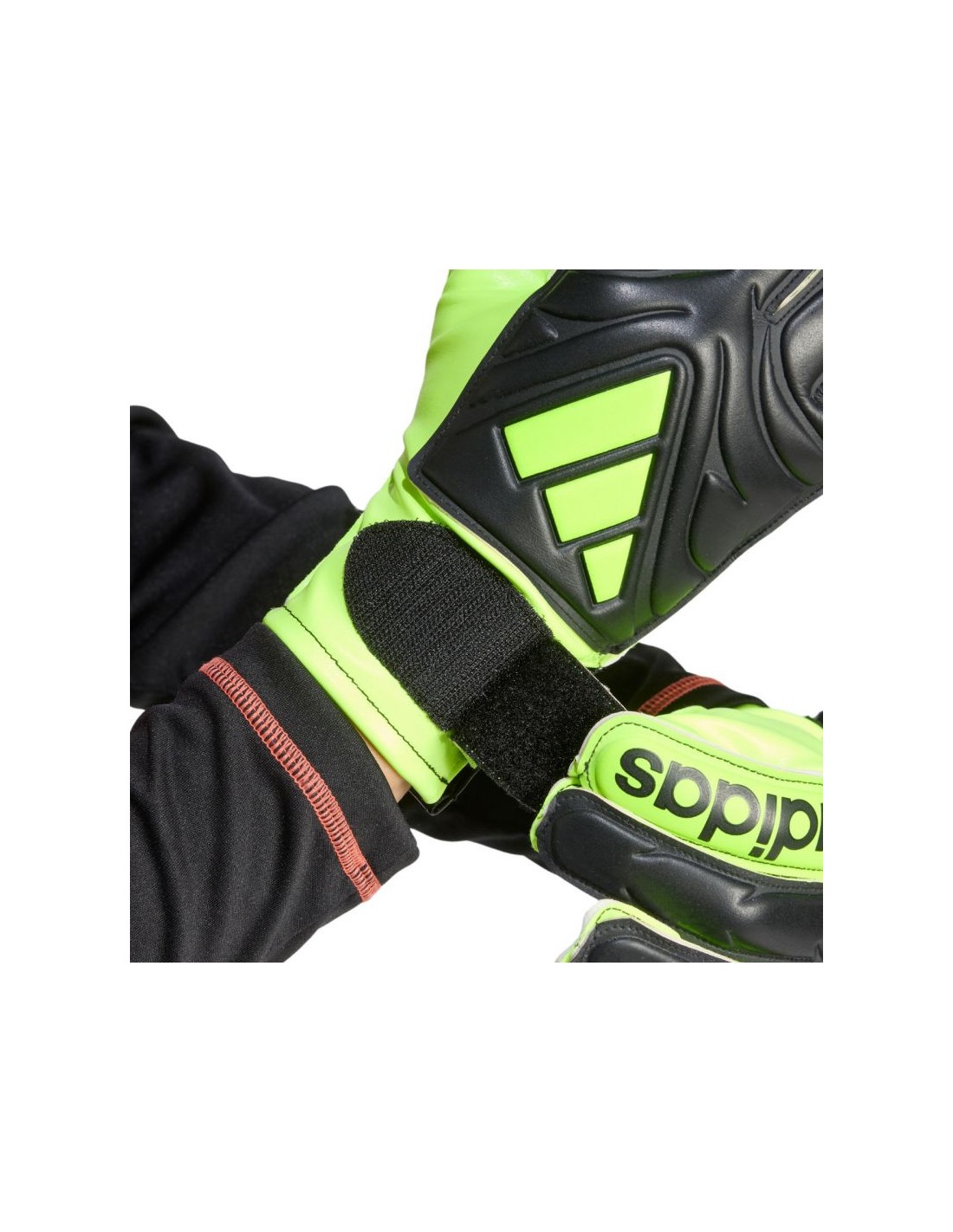 848018-thickbox_default-adidas-copa-club-jr-jn5341-goalkeeper-gloves