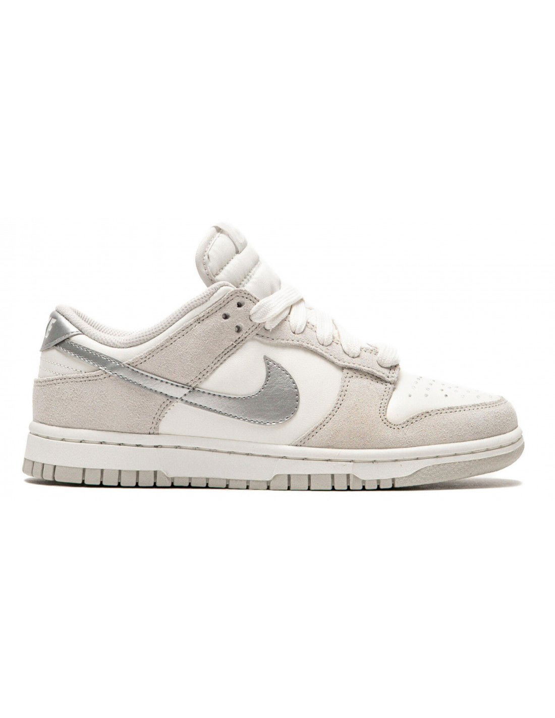 867200-thickbox_default-nike-dunk-low-silver-swoosh-womens-ii7651-133-mbs