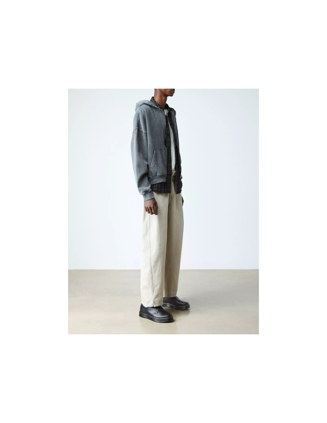 996609-thickbox_default-9e6d4a4b-5d64-f111-974f-00155d01f100
